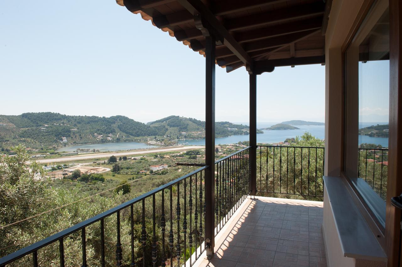 Apartments Villa L&M Skiathos Kalivia  Exterior photo